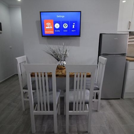 J&M Luxury Apartments Saranda Bagian luar foto